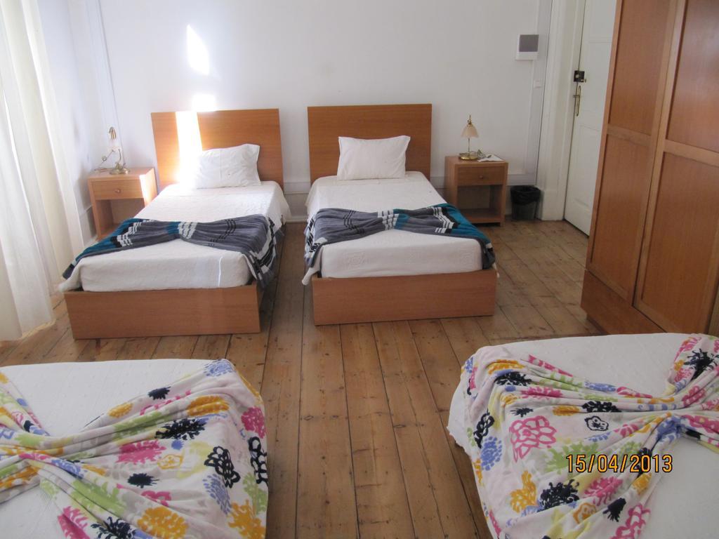 Go Hostel Lisbon Bilik gambar